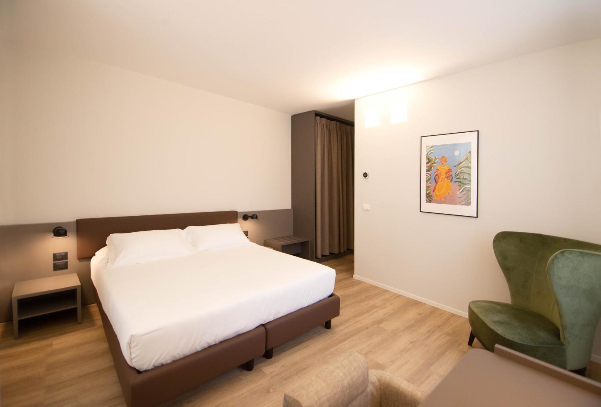 Palazzo Bellocchi - Suites & Apartments Brindisi Zimmer foto